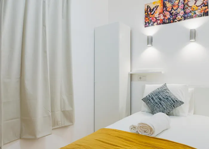 Quartos - Luciano Cordeiro 3 Andar Quarto em Acomodações Particulares *