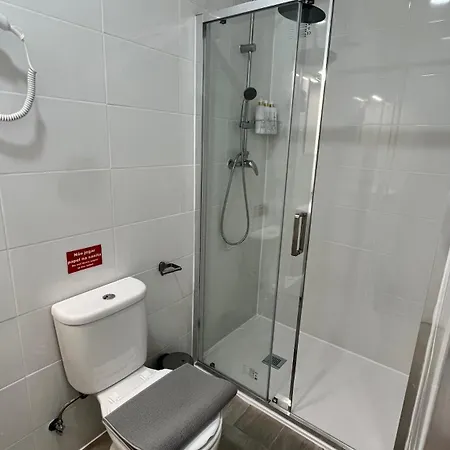 Quartos - Luciano Cordeiro 3 Andar * Lizbona