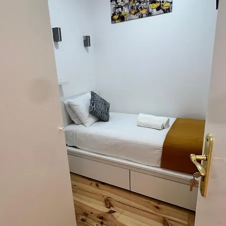 Quartos - Luciano Cordeiro 3 Andar Lisboa